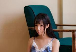 GIRLT果团网 – 酸酱兔黑丝美图：一个瞬间撞击全世界，分享一下我的小骄傲。