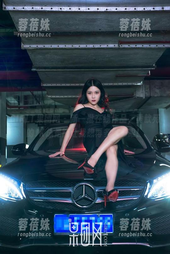 GIRLT果团网 - 新一批在线作品，黄歆苑的JK总是能让我想再多看一眼！