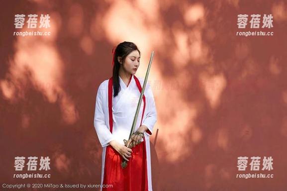 MiiTao蜜桃社 - 那些年，木奈奈和她的女友写真：无圣光的温柔回忆