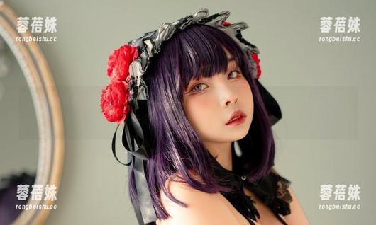 我们在看SayoMomo的高清作品！FATE美游·艾德费尔特野兽ver，感觉就像被野兽盯上了。