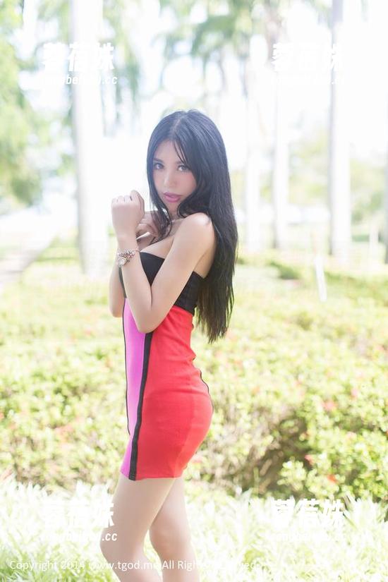 TGOD推女神 - 谁还敢说黑色无趣？看看莫雅淇的私拍套图，感受死亡凝视的甜蜜！