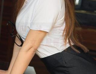 UGirls尤果网 – 这一系列高清图包，张美荧的少女气息竟有些迷离