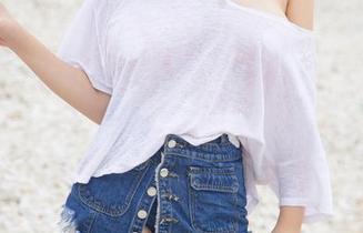 UGirls尤果网 – 张雪馨校服新发现：无圣光也能很撩，图包里居然还有意外段子！