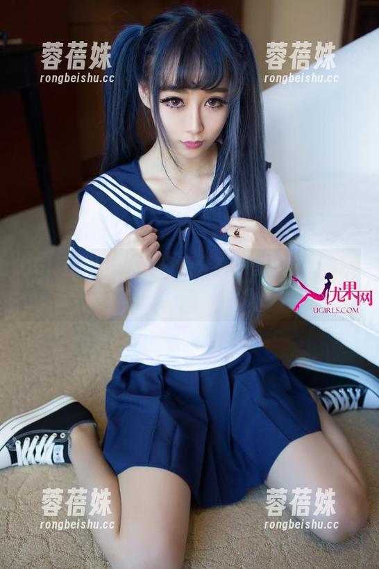 UGirls尤果网 - 资源分享：李思宁白丝，简单好看又不俗！