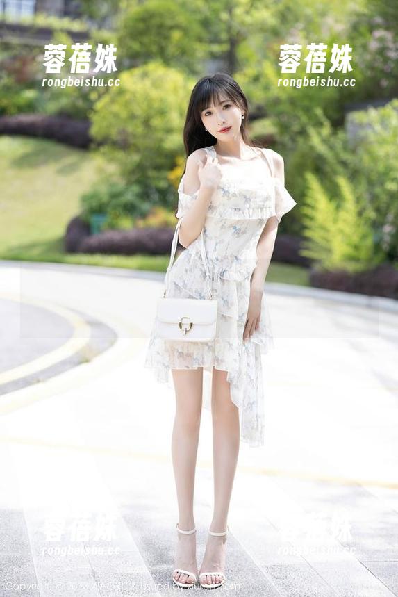 XIAOYU语画界 - Chery绯月樱的高清写真，挥霍掉的青春和恍惚的女孩梦。