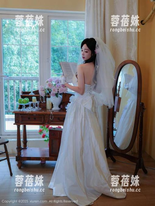 Xiuren秀人网-sophie余冰 Xiuren秀人网 - 看sophie余冰的校服照片,我觉得我也能卷土重来!