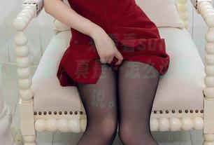 Xiuren秀人网 – 来看看summer宝宝的最新礼服分享，真是…怎么说呢，不太好说。