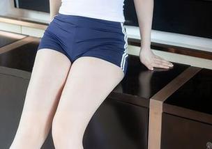Xiuren秀人网 – 亲爱的，快来看！凌希儿修女的最新写真集，哇塞，真有内涵！