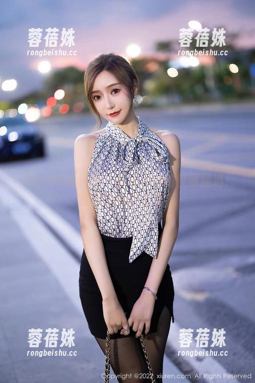 Xiuren秀人网-草莓mm Xiuren秀人网 - 草莓mm的校服精选:校服也能这么撩?