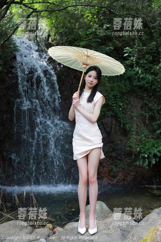 Xiuren秀人网 - 原图合集“谢小葱美脚”，让我想起了夏天想穿凉鞋的那种心情，哈哈。