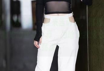 Xiuren秀人网 – 谁来告诉我，陈雅漫VICKY和她的丝袜写真，为啥让我这么心神荡漾？