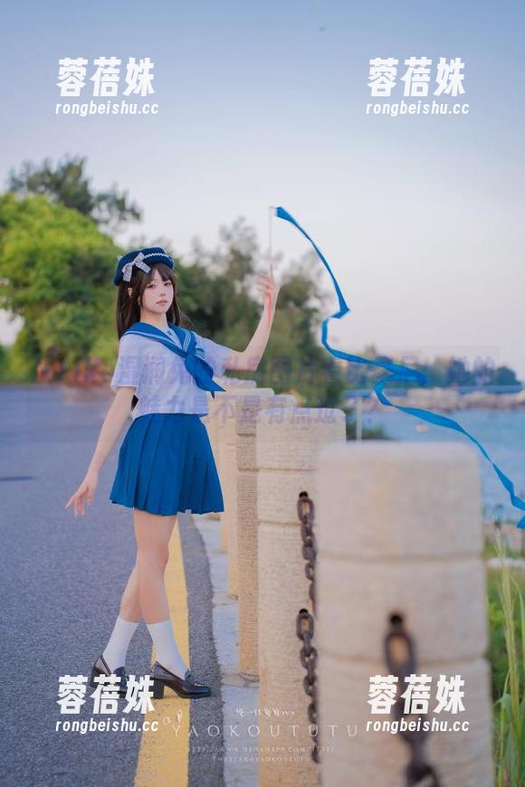 从Yiko湿润兔的私房图片看比基尼：她的魅力是不是有点过了？