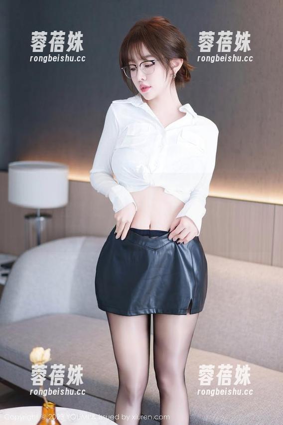 YouMi尤蜜荟 - 在线，看Yumi尤美如何在浴缸里冥想，高清感觉像是在用水漂流思想，随时可能跑偏……