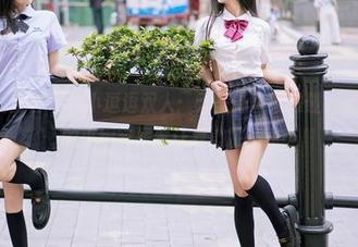 YouMi尤蜜荟 – 是小逗逗双人：无圣光直接触碰心灵，套图里的小细节居然让我心跳加速…