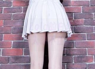beautyleg – Lola的白丝照，原图中的细节总是让人忍不住多看几眼。