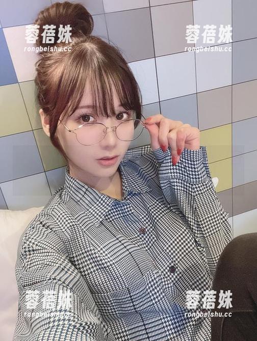けん研的在线小宇宙：Fantia五周年，图片不停旋转