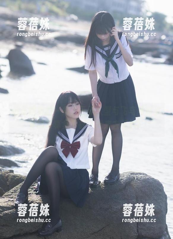 蔚蓝档案的一角，三无人型与飞鸟马时女警的写真集下载，我来去无踪！