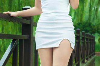 丽柜 – 司琪的死库水在线写真,水里掺杂着微妙的淡淡味道。