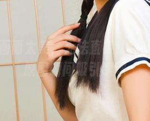 丽柜 – 画面太美，无法直视！甜甜的长腿原图瞬间吸引眼球