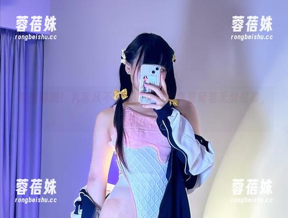 校服再现！九言从不咕咕的在线图集里藏着无数故事，等你来发现