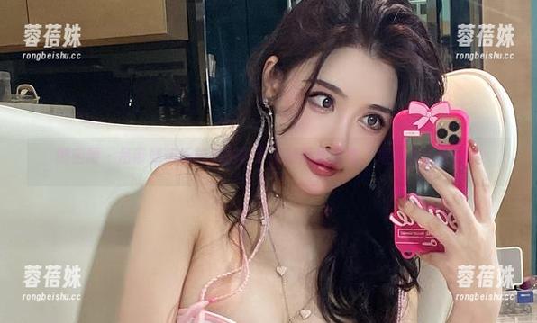 微密圈 - 吊带如何玩转风情？于芷晴原图合集，堪称美学教科书