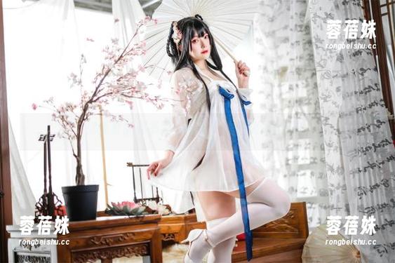 你夏夏的秘书角色扮演，美图火力全开！