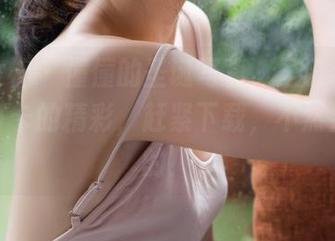 克拉女神 – 僮僮的圣诞写真，圣诞老人也要来打卡的精彩，赶紧下载，不然会后悔的！