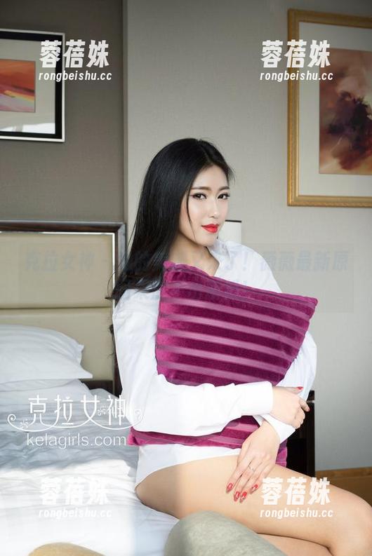 克拉女神-薇薇 克拉女神 - 她的美腿又来了!薇薇最新原图果然不出所料!