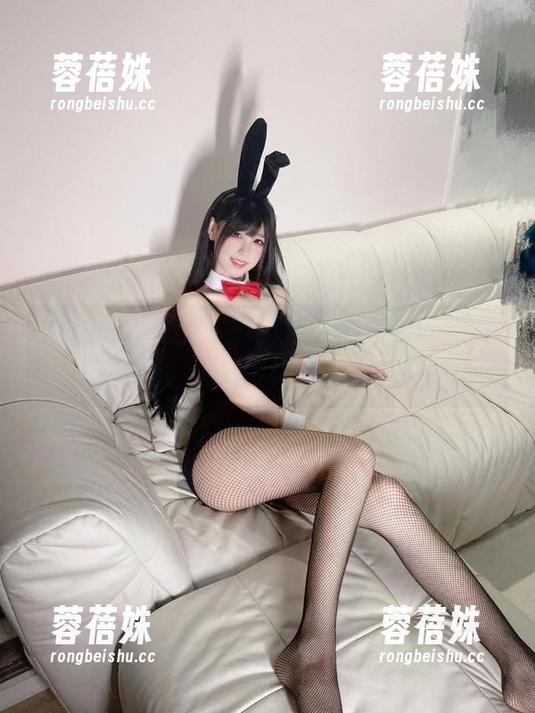 微密圈 - 十万口草莓粥粥的写真集：粉色瞬间，精选得让人心跳加速