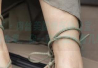 南国足艺 – 肉丝美脚秀在办公室：小韵的原图合集，你一定会想多看几眼！