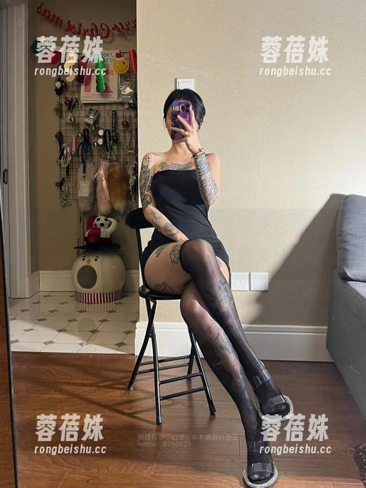 微密圈 - 制服不只是工作，卡通百科老王的私拍带你发现别样的新天地！