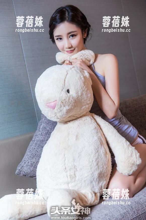 头条女神 - 快来围观！筱溪的美足高清图册，保证让你对脚的认知升级ND！