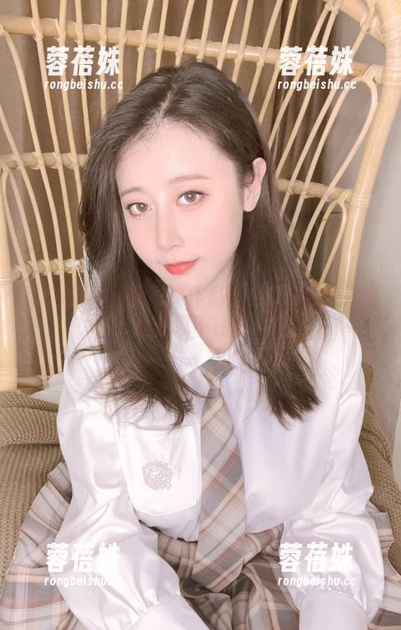 奈汐酱Nice的写真作品：将广告位融入生活，让你忍不住想点赞！