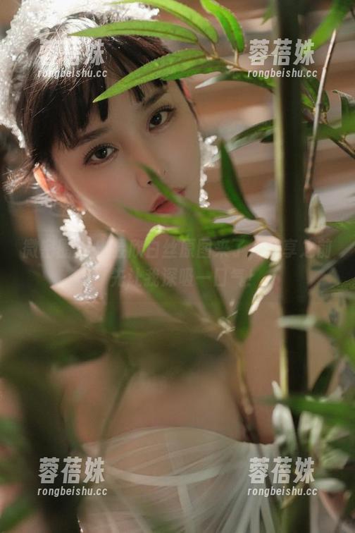 微密圈 - 宋昱欣白丝原图来了，分享之前，先让我深吸一口气！