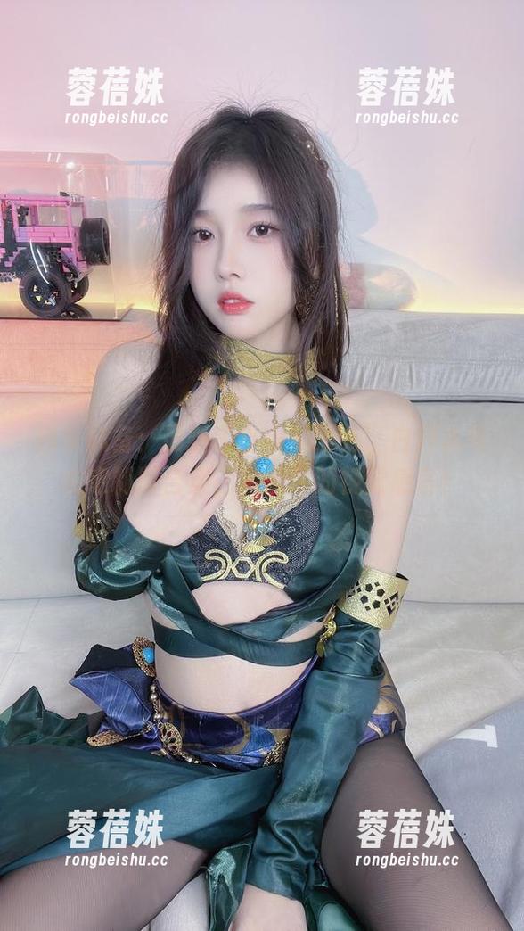换季必备：最新“小小奶瓶儿”白开水毛衣定制版合集，滋润你的视觉感官！