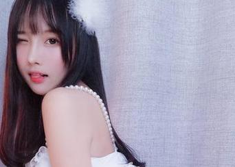 小小奶瓶儿美脚合集，壁纸都想当通勤鞋！