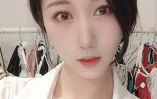 微密圈 – 小玉吃果冻的管家式套图，精选本钱实足的瞬间，果然是个宝藏女孩！
