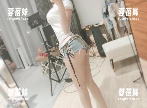 微密圈 - 这组合真奇妙！小玉吃果冻的巨无霸与清纯脸蛋，免费原图等你来解锁！