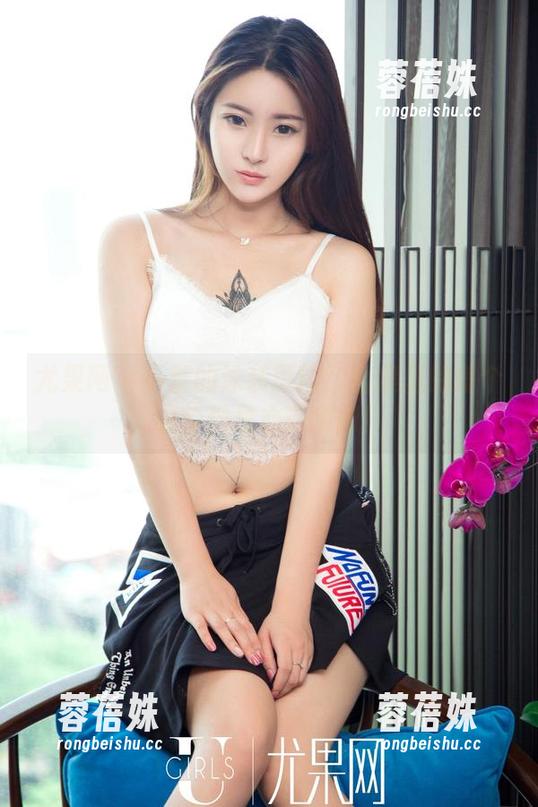 尤果网 - 小喜的泳装原图：合集里的每个细节都是心动瞬间！