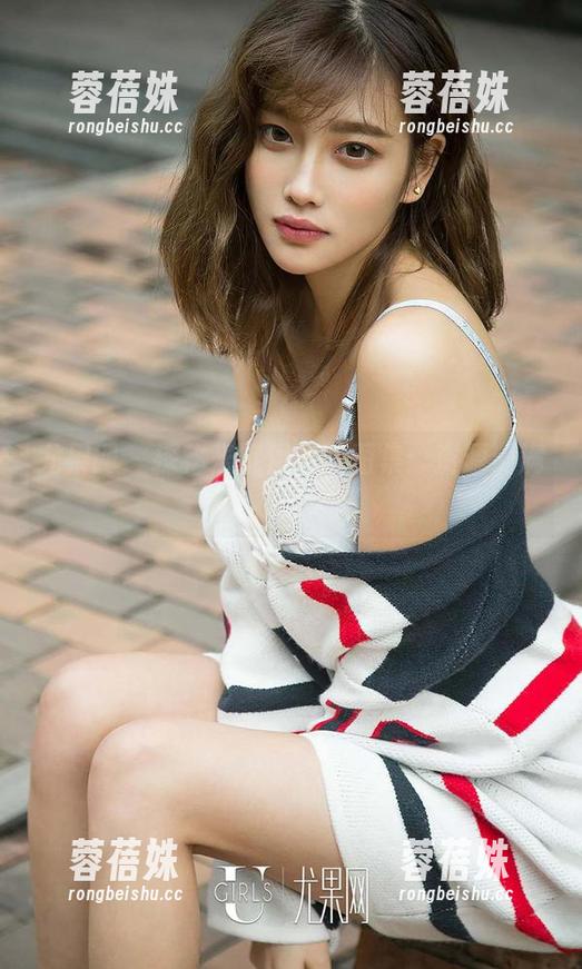 尤果网 - 探秘米妮温柔的图集：资源满满的心灵之旅
