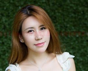尤物馆 – 集合了Amrita贞贞的美图，看看她如何驾驭这些礼服！