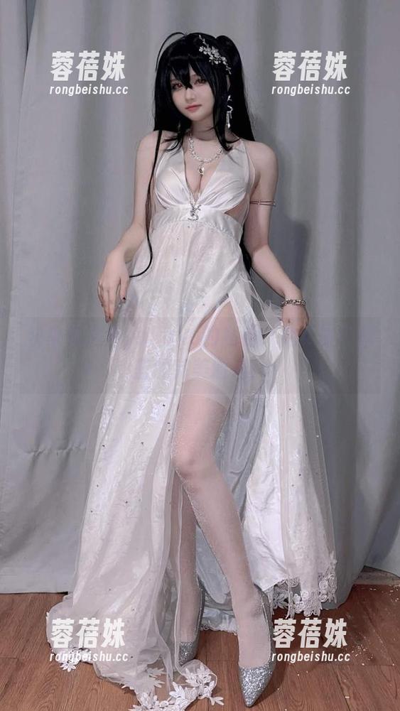 快来看屿鱼yukako的私拍，兔女郎与蔚蓝的完美邂逅！