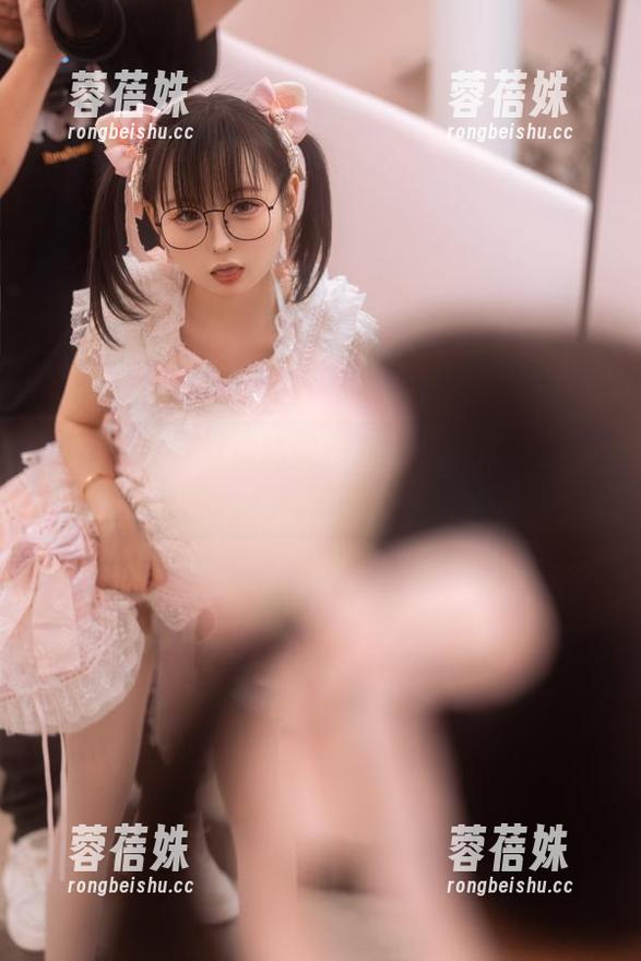 幼水铃衣与棉袜的浪漫邂逅：分享一组让人心动的图片吧