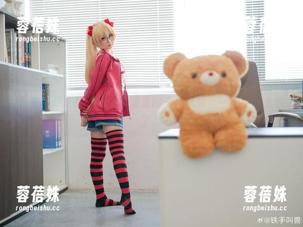毛衣与幼水铃衣：写真集里的千种风情，一不小心上瘾了。