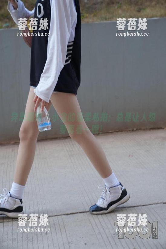 异思趣向 - 小宝的温柔私拍：总是让人想要再看一眼！
