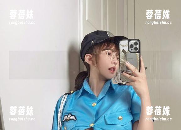 微密圈 - 最新！看看张思允nice如何将制服黑丝穿出新花样，照片中的小细节真是太吸引眼球了！