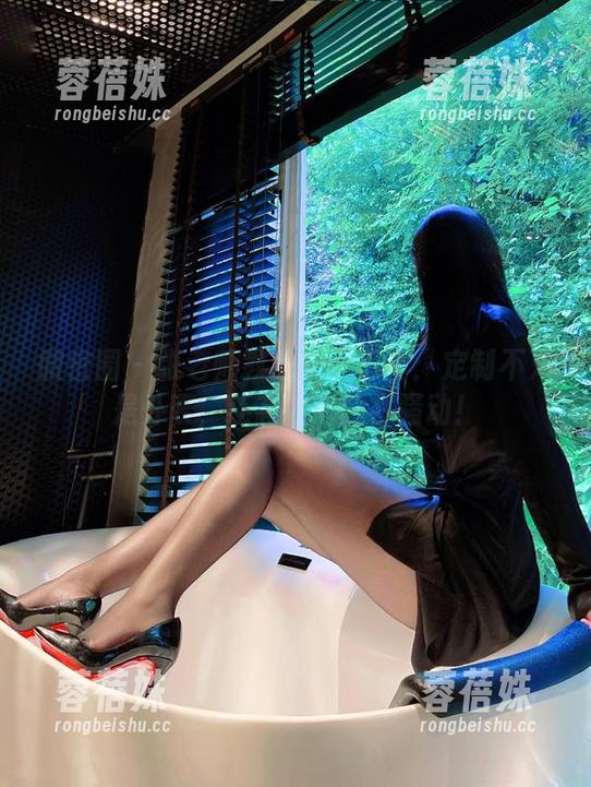 微密圈 - 张老师教我夏日写真：定制不只是外表，还有内心的小骚动！