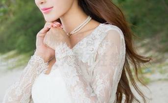 推女神 – 汪佩妮裸足合集,高清展现了她的自然美,让人忍不住想多想几秒!