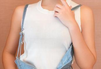 推女神 – 当艾小青遇上学姐的写真，竟然会有这种神奇效果？