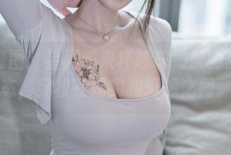 免费套图:星澜想来杯珍珠奶茶的空姐姿态,穿梭在现实和幻想之间。